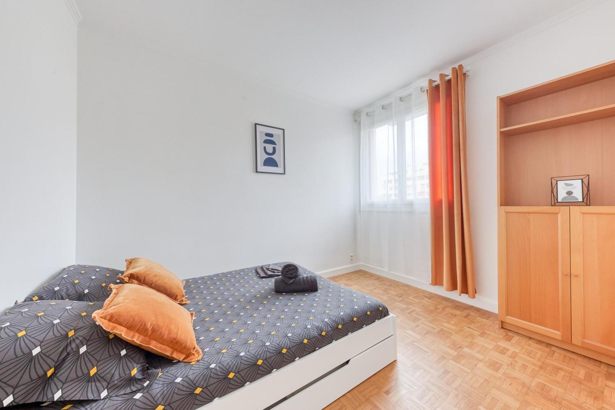 T3 10min From Orly Airport And 5min From Rer B *