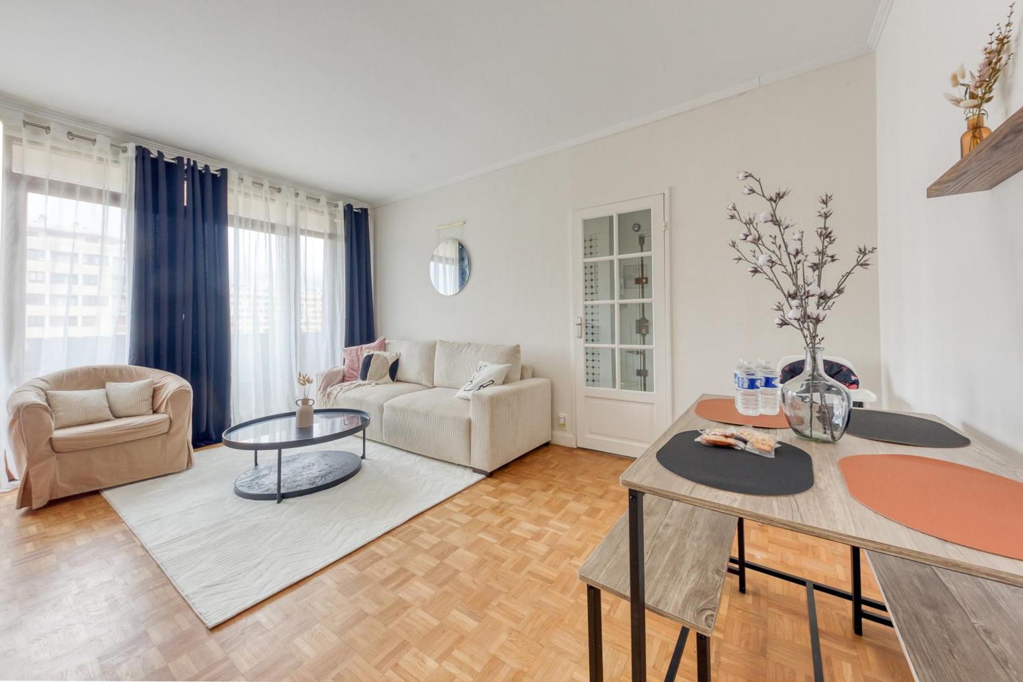 T3 10min From Orly Airport And 5min From Rer B * Antony